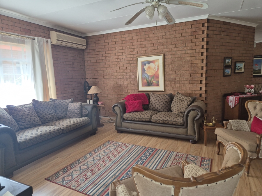 2 Bedroom Property for Sale in Flamwood North West